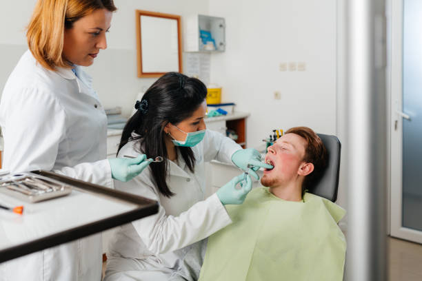 Best Urgent Tooth Repair  in Lakewood Clu, MI